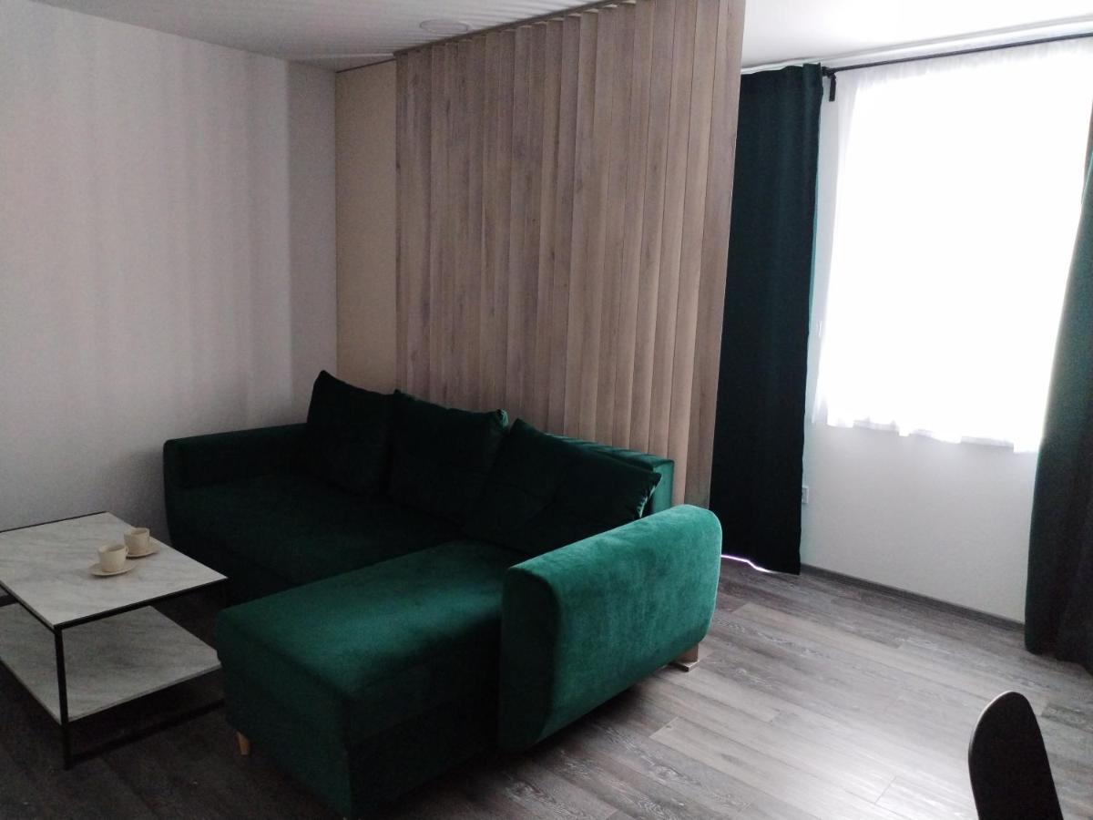 Apartman Pri Parku Solcany Exterior photo